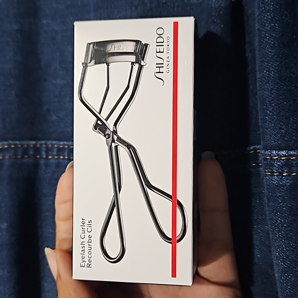 Eyelash Curler